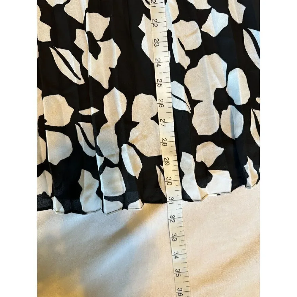Tahari Arthur S. Levine Women's Pleated Skirt Sz 18 Black White Lined Floral NEW